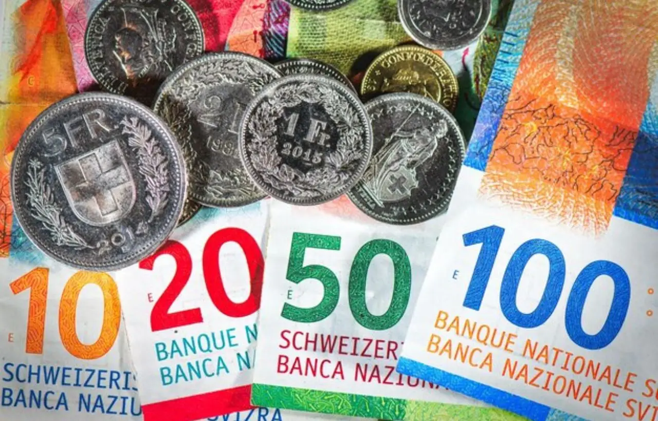 Banconota da 2 franchi con stampa sdoppiata: quanto vale tra i collezionisti Banconota da 2 franchi con stampa sdoppiata: quanto vale tra i collezionisti