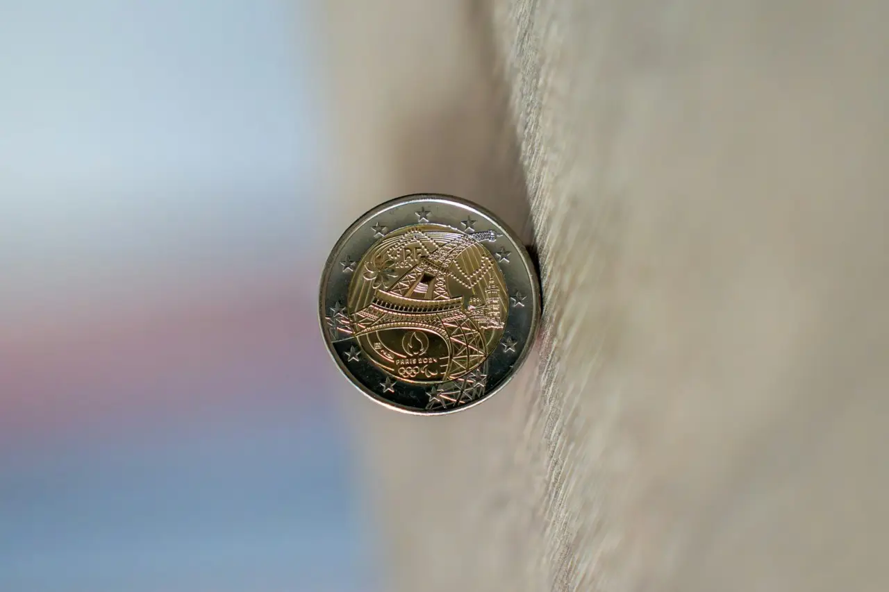 Moneta da 5 euro commemorativa: scopri quanto può valere ora Moneta da 5 euro commemorativa: scopri quanto può valere ora
