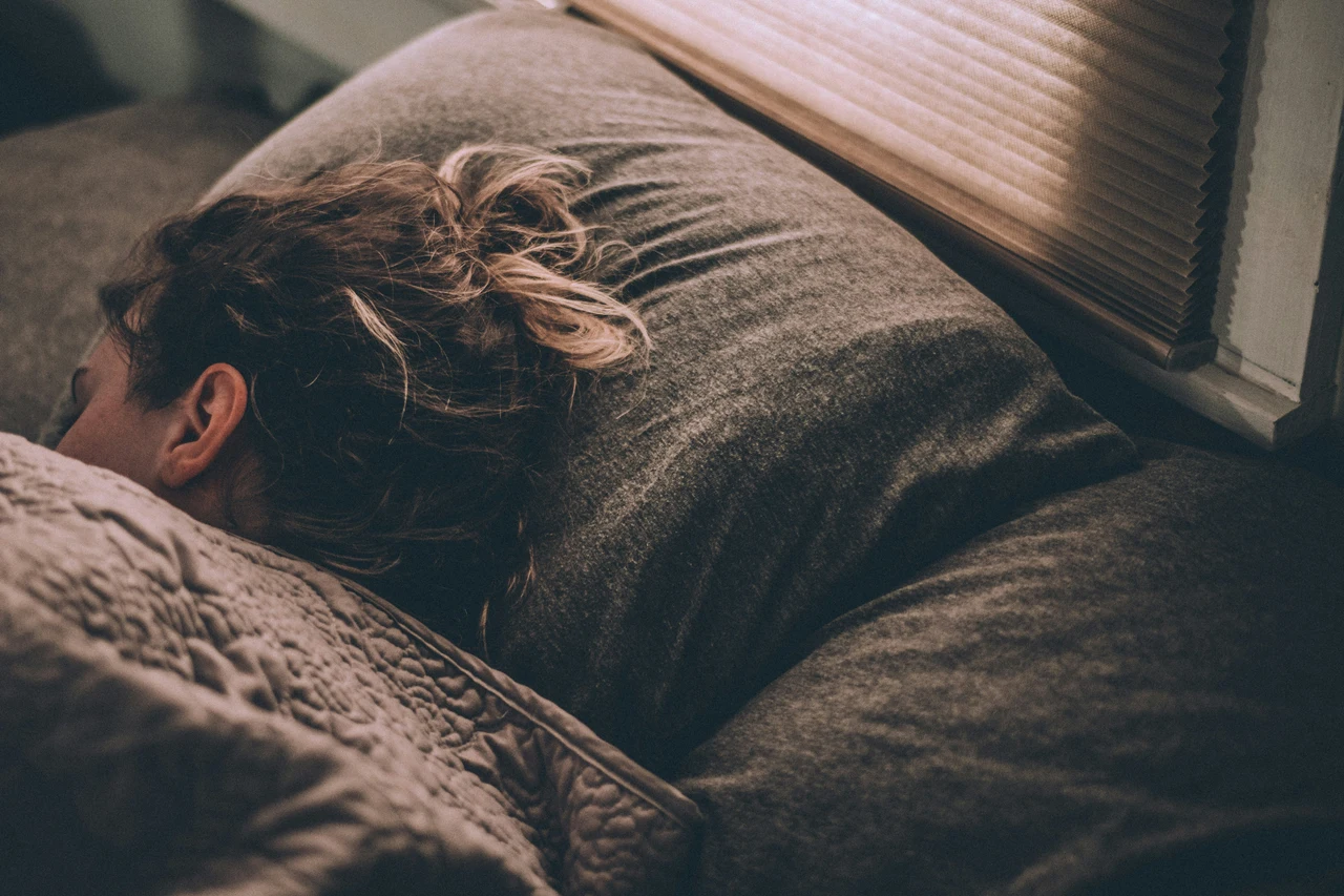 Sonno eccessivo: quando diventa un segnale di ipotiroidismo Sonno eccessivo: quando diventa un segnale di ipotiroidismo
