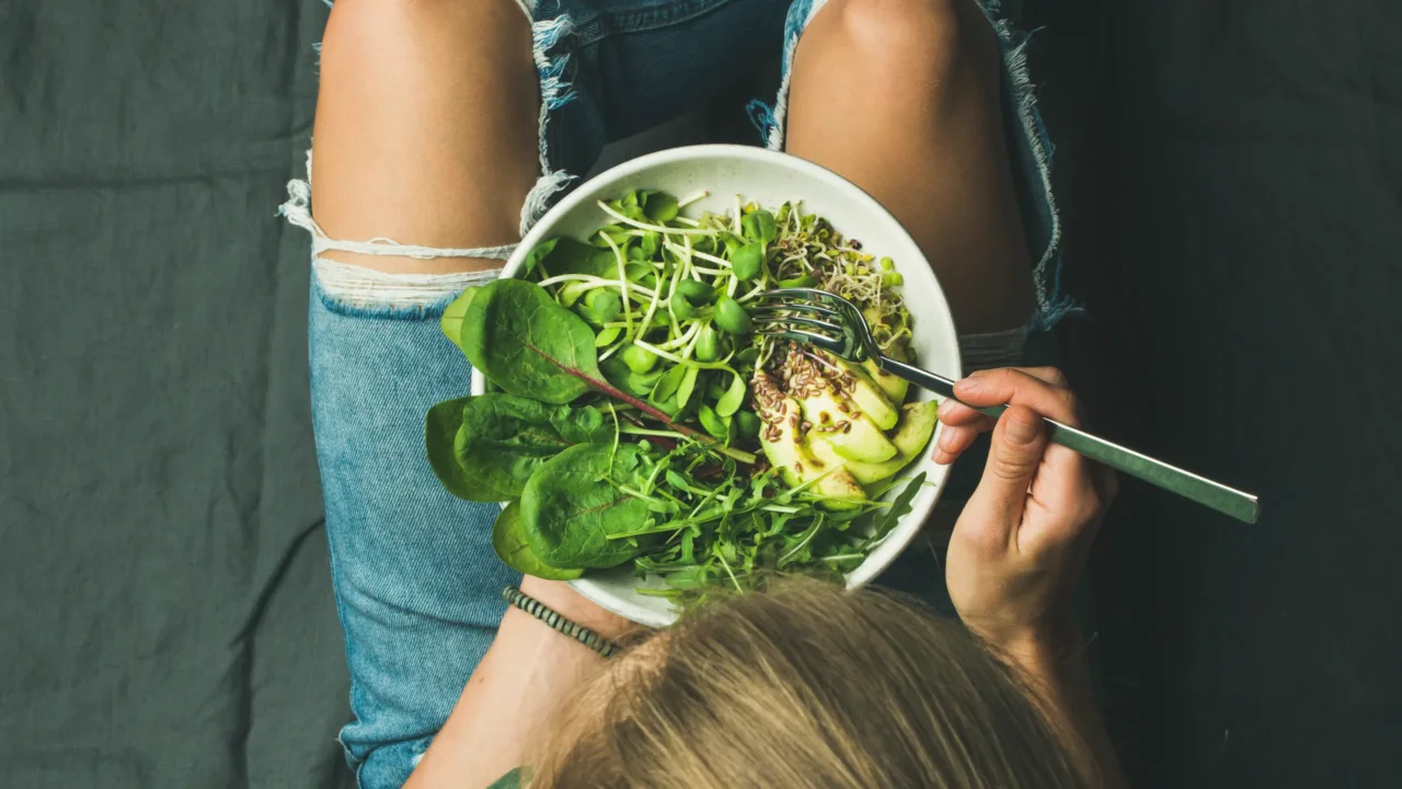 Cosa mangiare la sera per non svegliarsi gonfi Cosa mangiare la sera per non svegliarsi gonfi