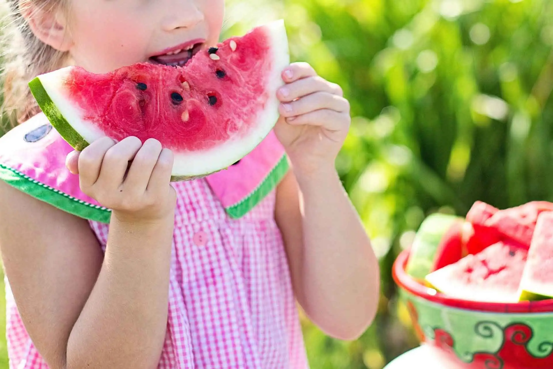 Mangiare anguria ogni giorno: ecco cosa succede davvero a pressione e glicemia Mangiare anguria ogni giorno: ecco cosa succede davvero a pressione e glicemia