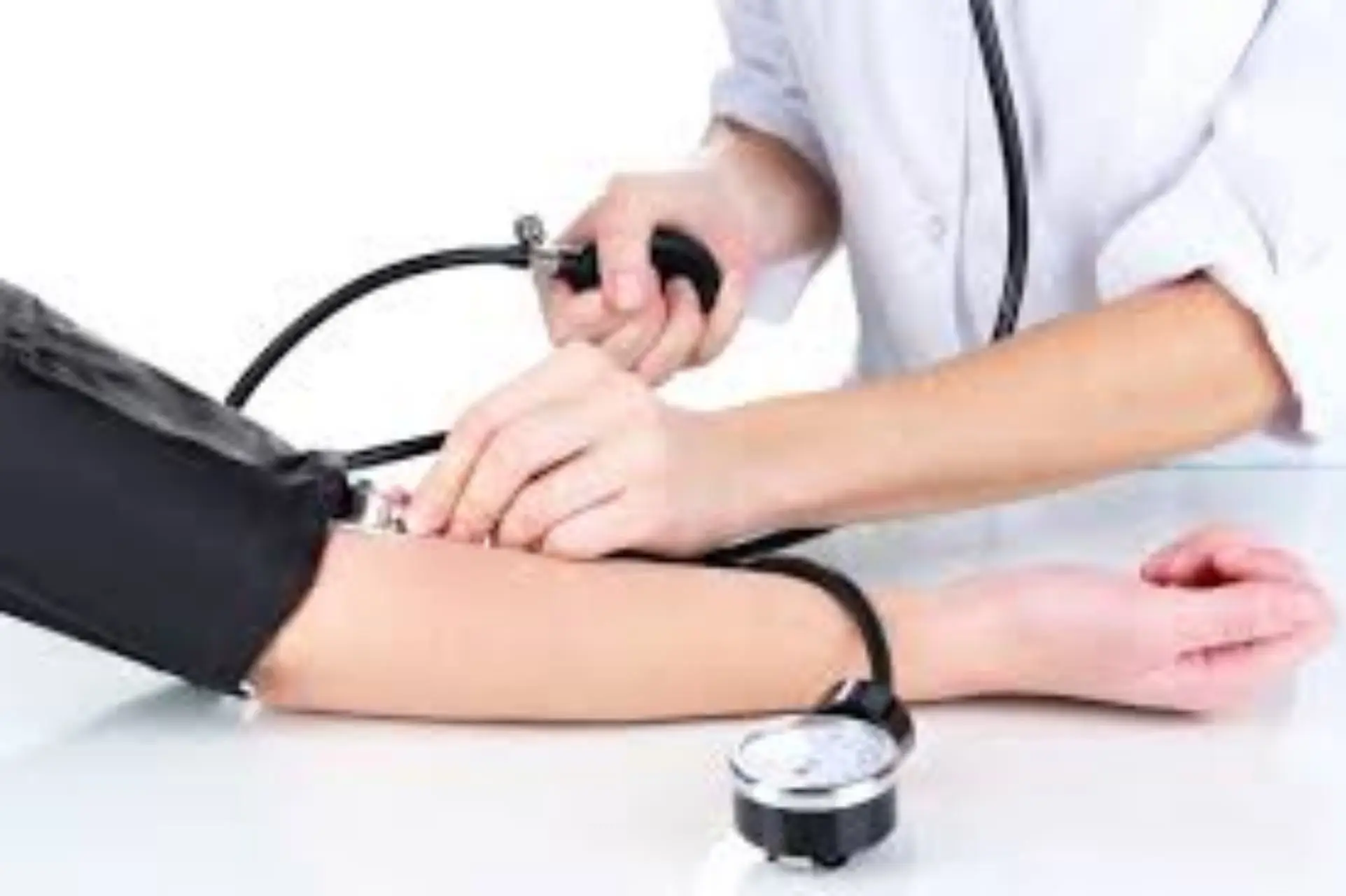 Come abbassare la pressione senza farmaci: il metodo più semplice e naturale Come abbassare la pressione senza farmaci: il metodo più semplice e naturale