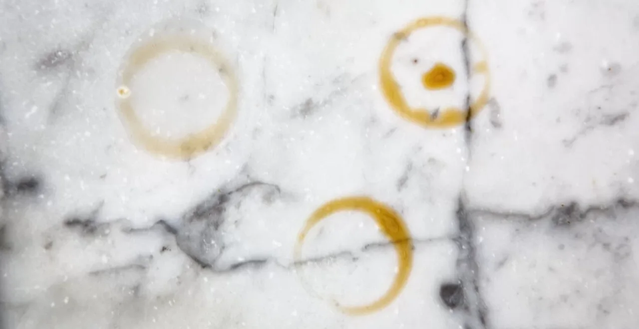 Non usare il limone sul marmo: ecco perché lo rovina Non usare il limone sul marmo: ecco perché lo rovina